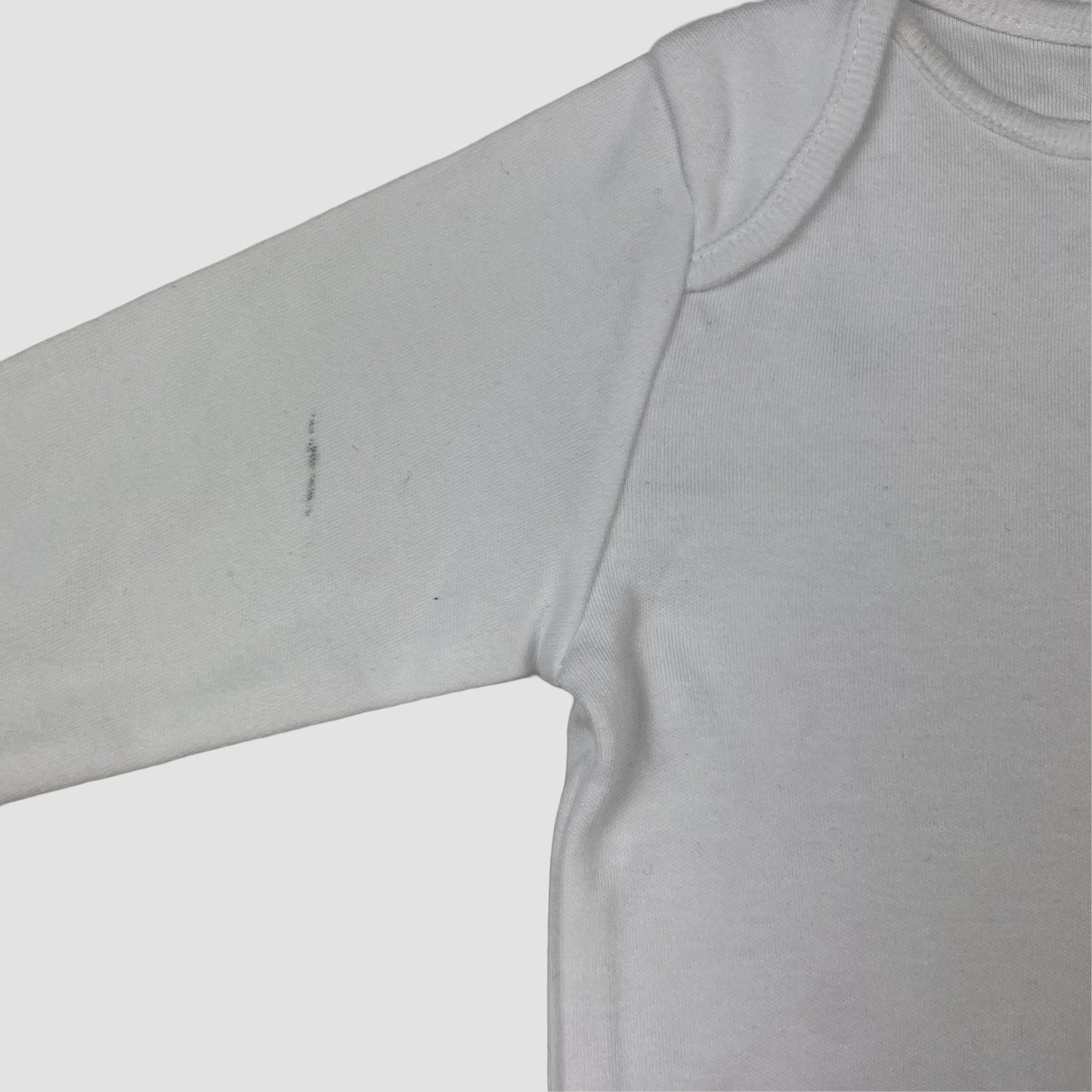 Weißer Langarm-Body aus Baumwolle von Next, Größe 3–6 Monate – detail