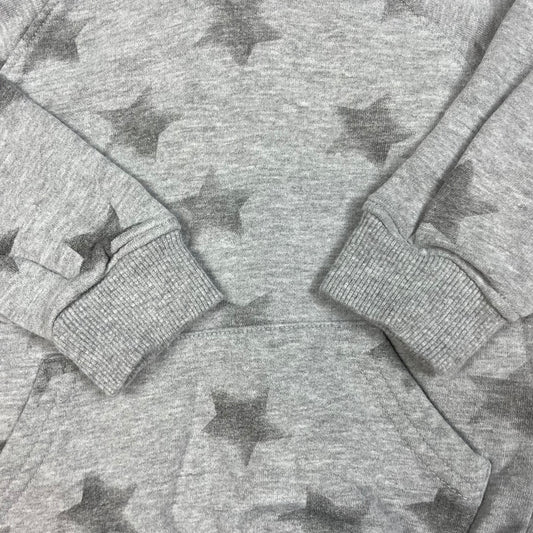 Grauer Kapuzenpullover mit Sternenmuster von M&Co, Größe 12–18 Monate – detail