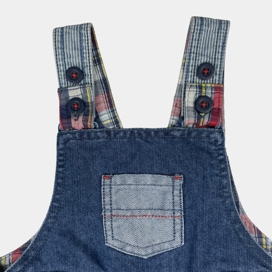 Blaue Denim-Latzhose von M&S, Größe 18–24 Monate – detail