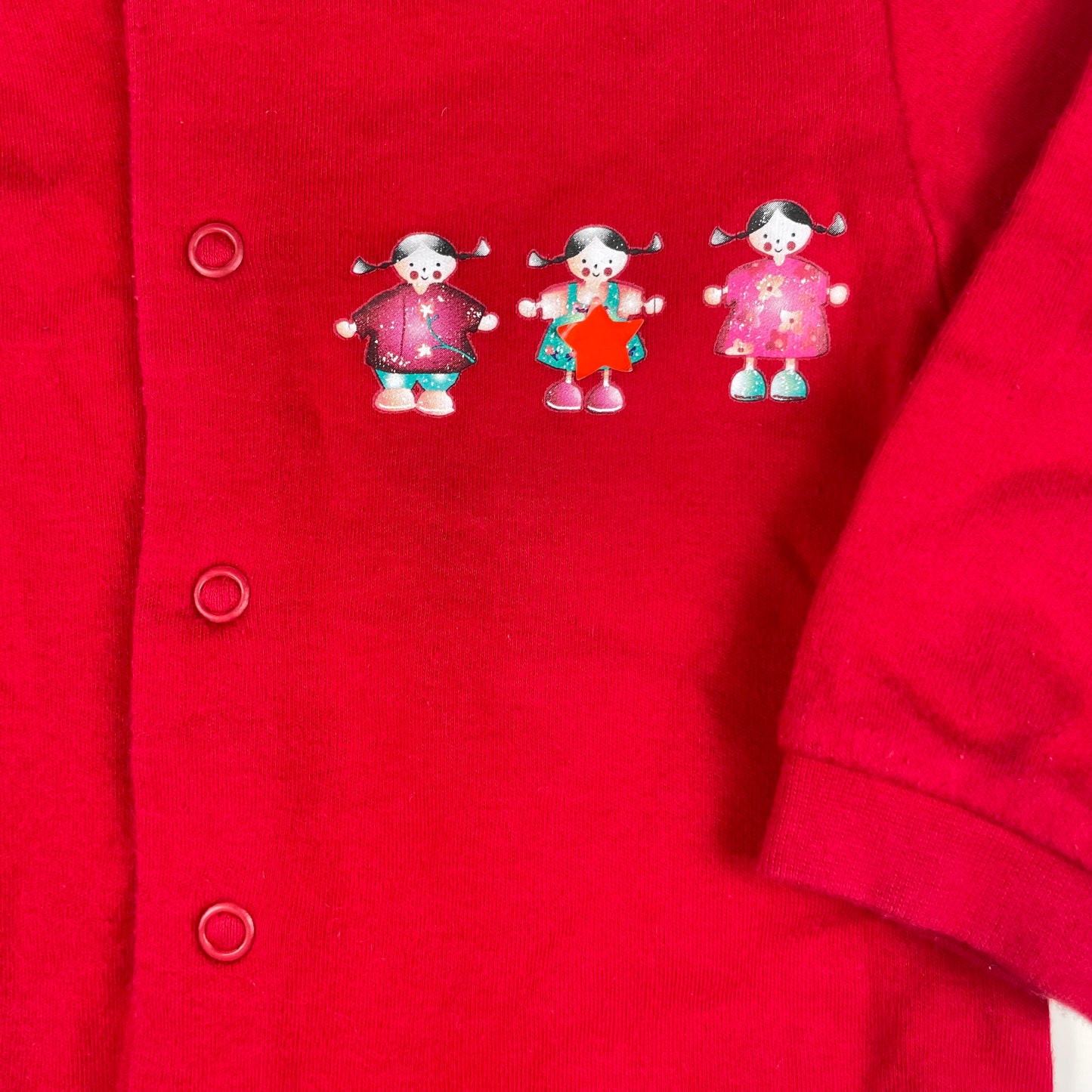 Roter Overall mit Teddy-Motiv für Babys, Größe 6-12 Monate, 100% Baumwolle, sehr guter Zustand – detail