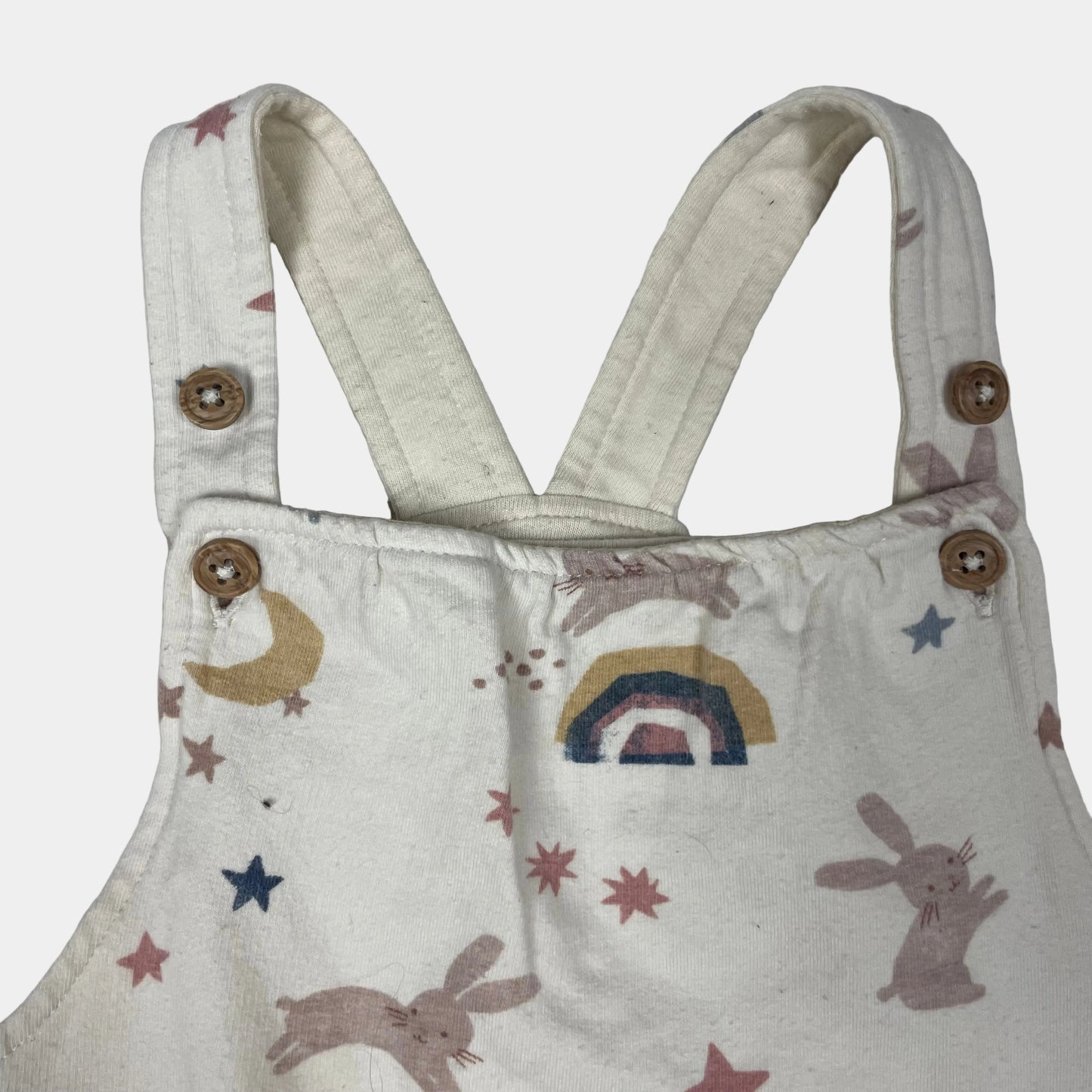 Beiger Overall aus Baumwolle mit Hasen- und Regenbogenmuster für Kinder – fabric