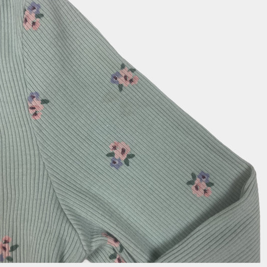 Grüner Pullover mit Blumenmuster und langen Ärmeln – detail