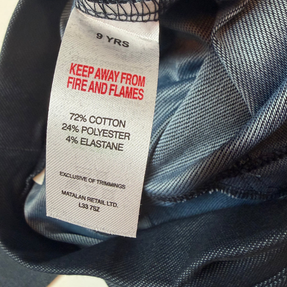 Dunkelblaue Kinderhose mit elastischem Bund und schmalem Bein – label