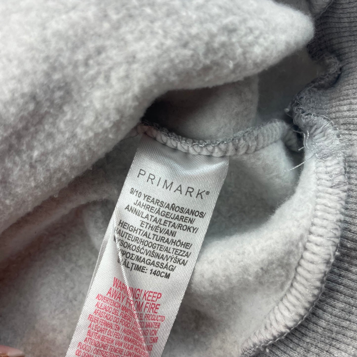 Graues Harry Potter Sweatshirt mit 07 Aufdruck für Jungen. – label