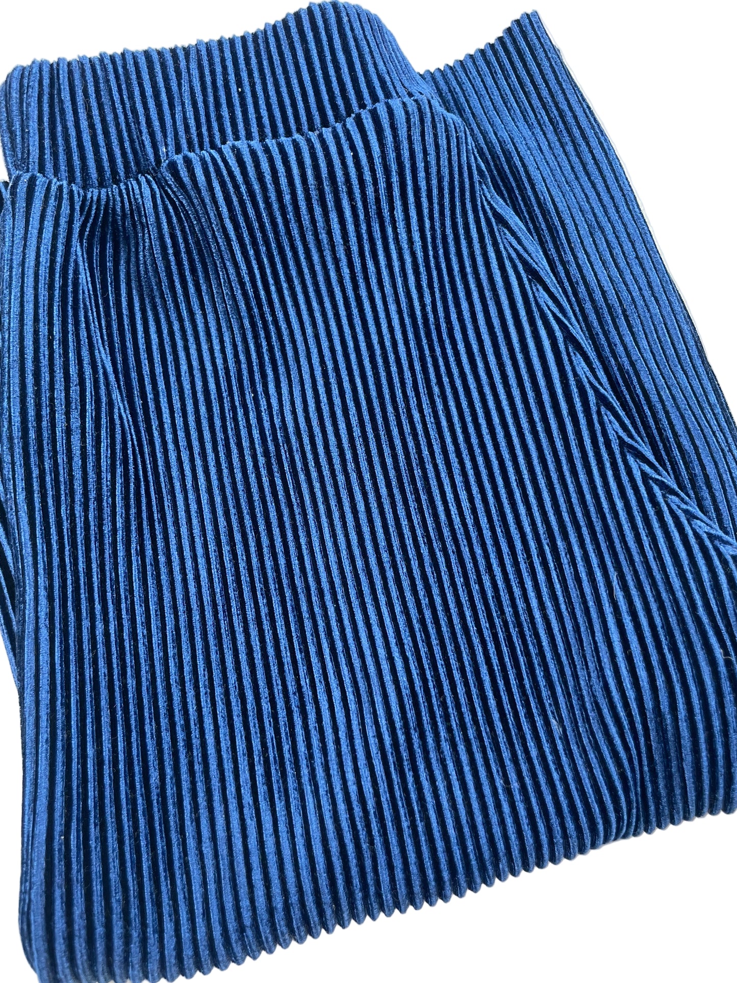 Blaue plissierte Culotte-Hose von Tu, Größe 2-3 Jahre – detail