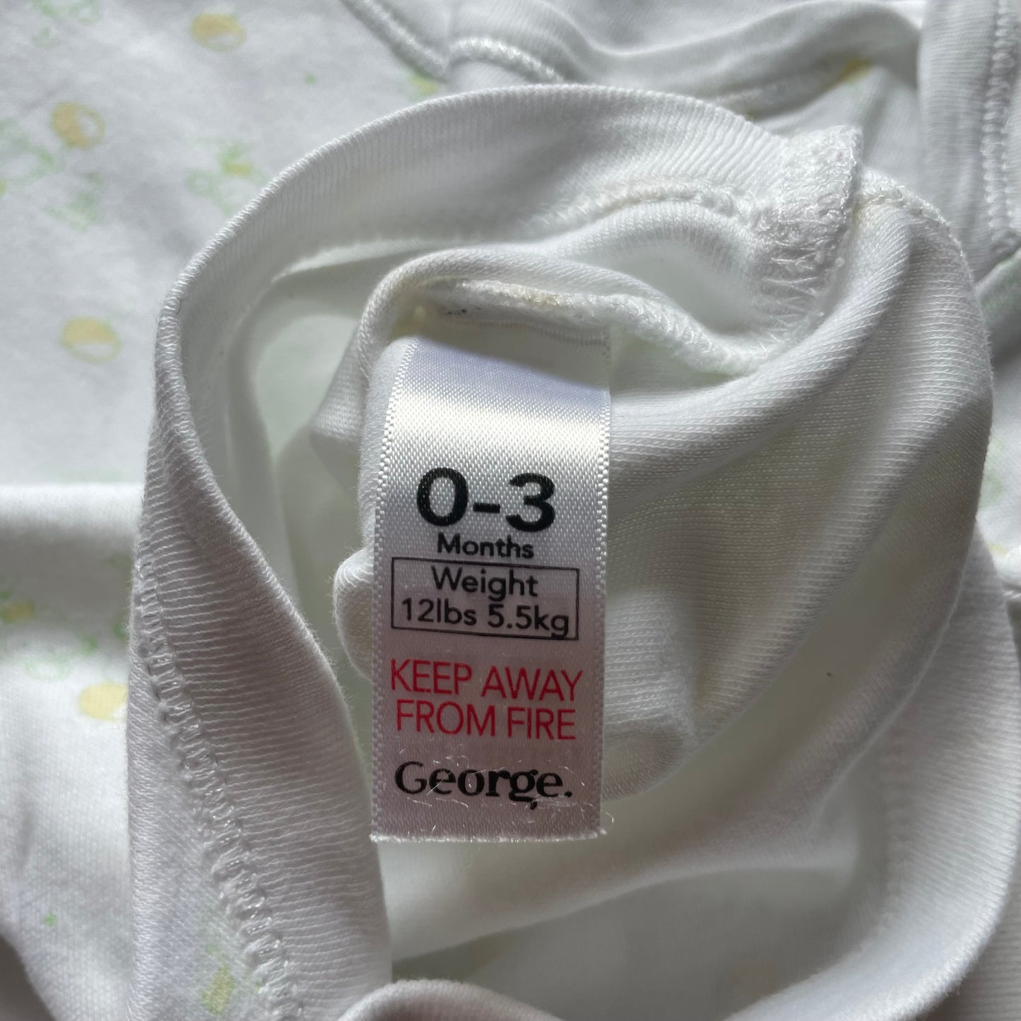 Weißer Body mit Zitronenmuster, Größe 0–3 Monate, 100% Baumwolle, von George, sehr guter Zustand – label