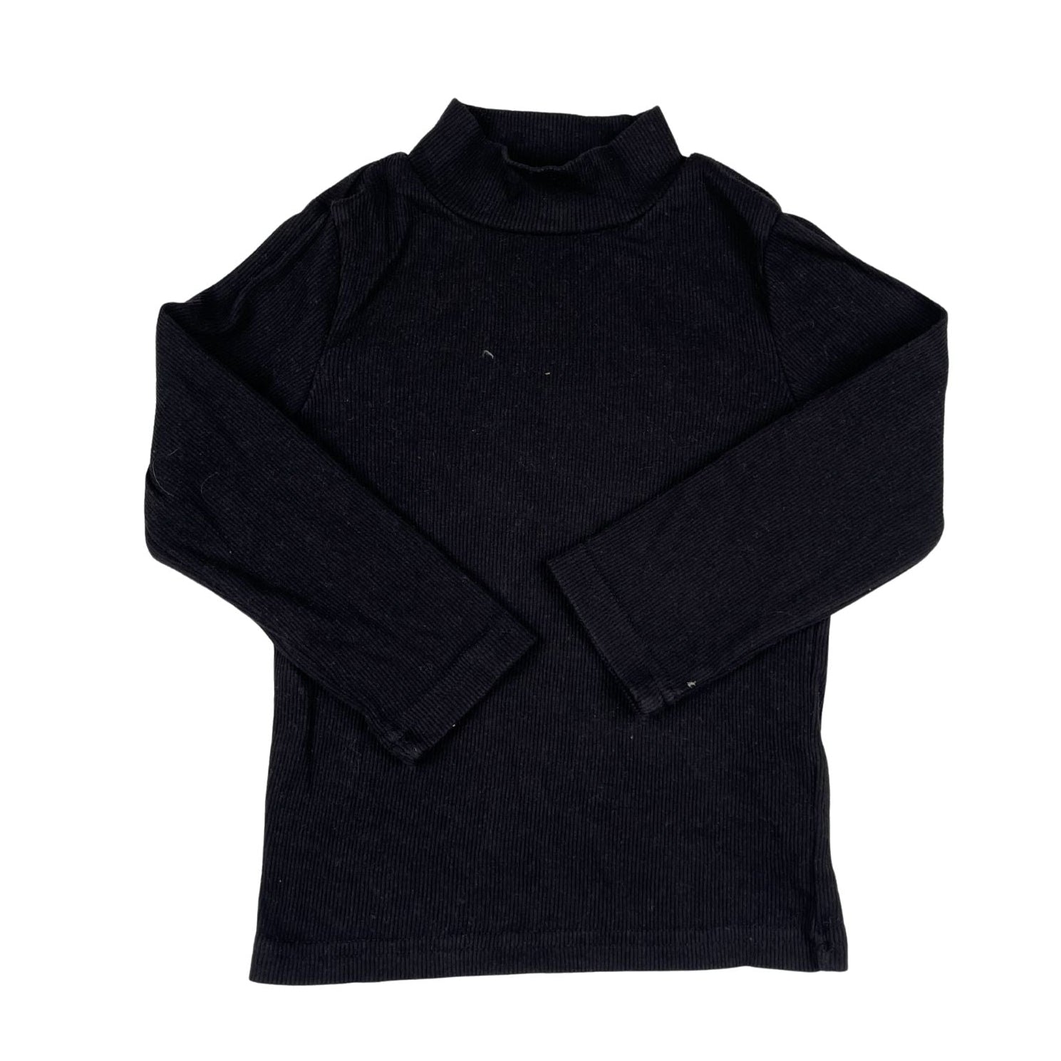 Weiches schwarzes Rollkragen-Longsleeve. Bequem und pflegeleicht.