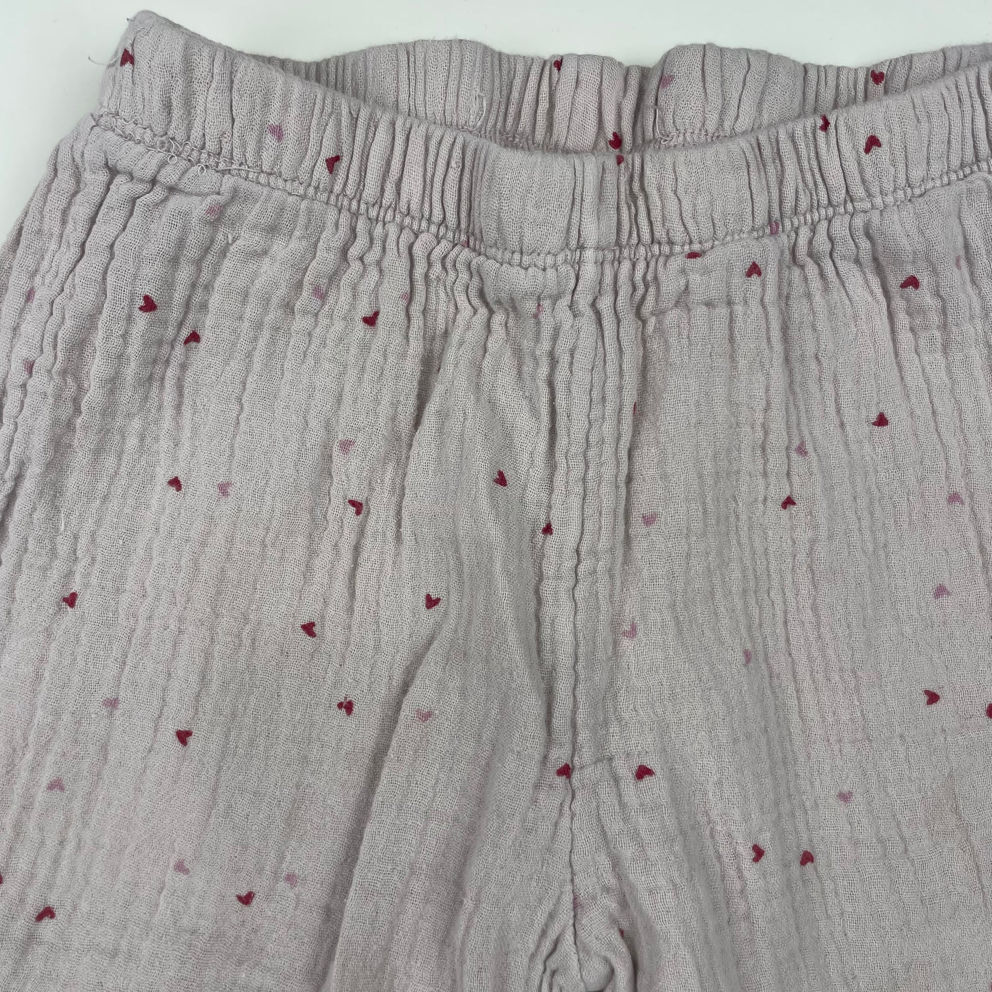 Graue Baumwollhose mit Herzmuster und elastischen Bündchen für Kinder – fabric