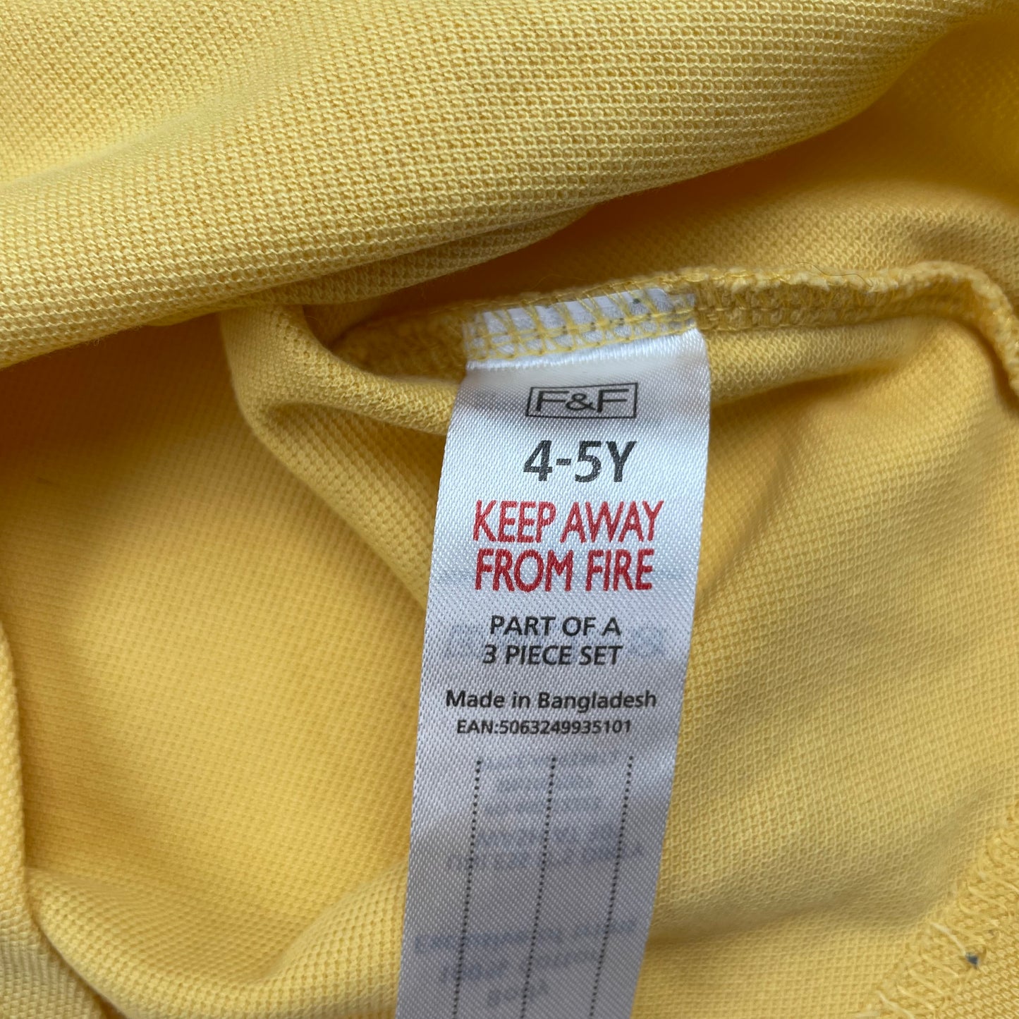 Gelbes Baumwoll-Polo-T-Shirt für Kinder mit klassischem Kragen – label