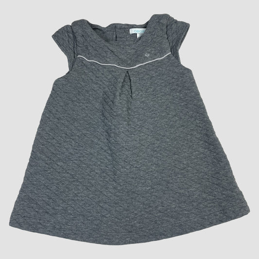 Graues Obaïbi Kleid in Größe 86 aus gesteppter Jersey-Baumwollmischung mit Knopfleiste hinten – front