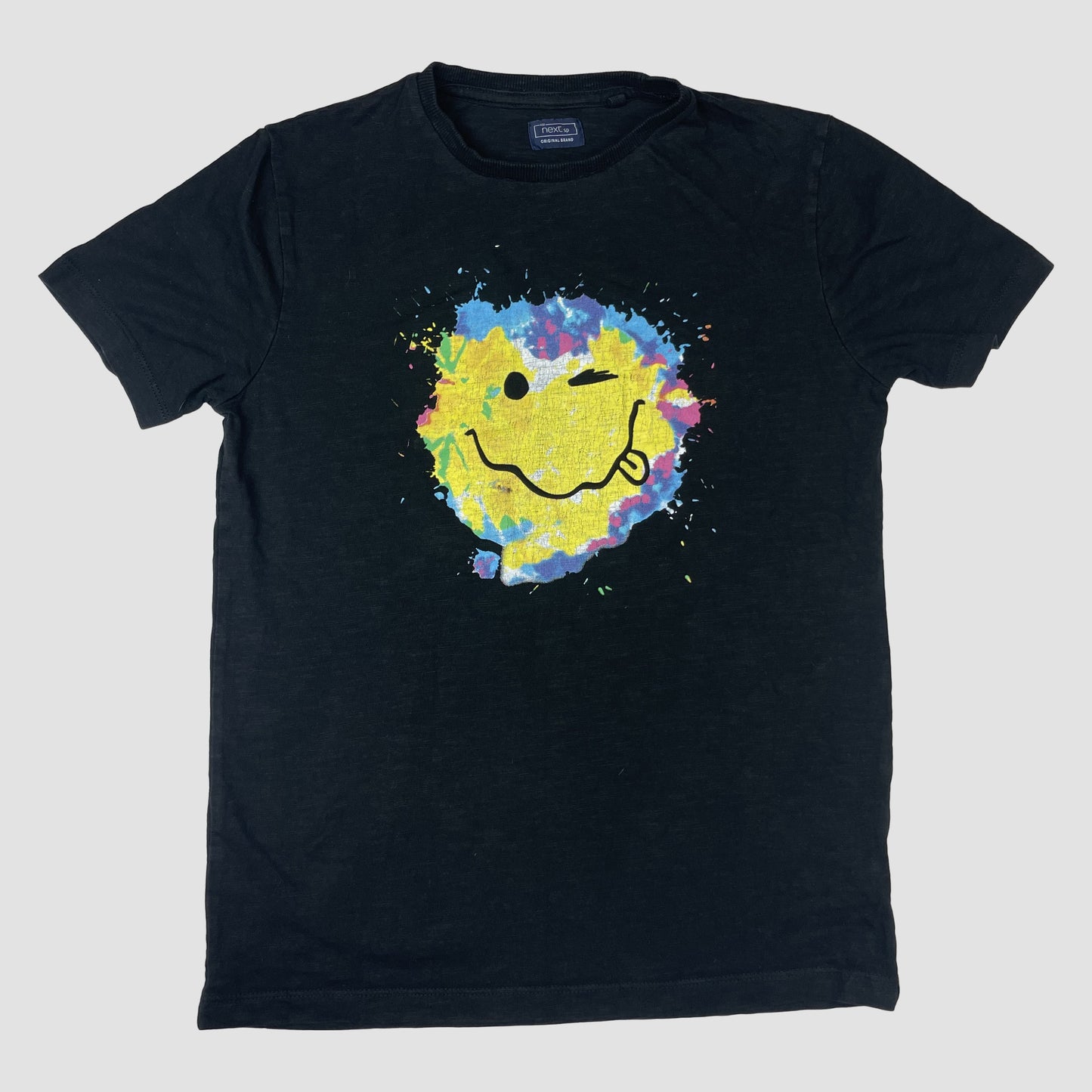 Schwarzes Kinder-T-Shirt von Next mit bunter Smiley-Grafik, kurze Ärmel, Rundhalsausschnitt, Größe 146 – front