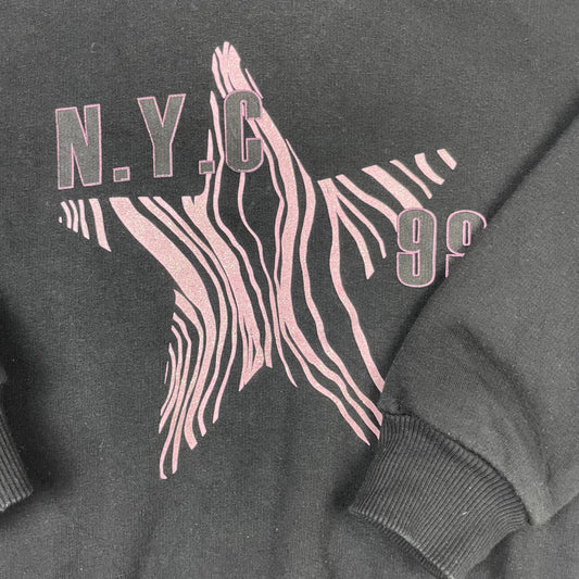 Schwarzer Nutmeg Hoodie mit rosa Stern-Print und N.Y.C.-Schriftzug, Größe 5–6 Jahre – detail