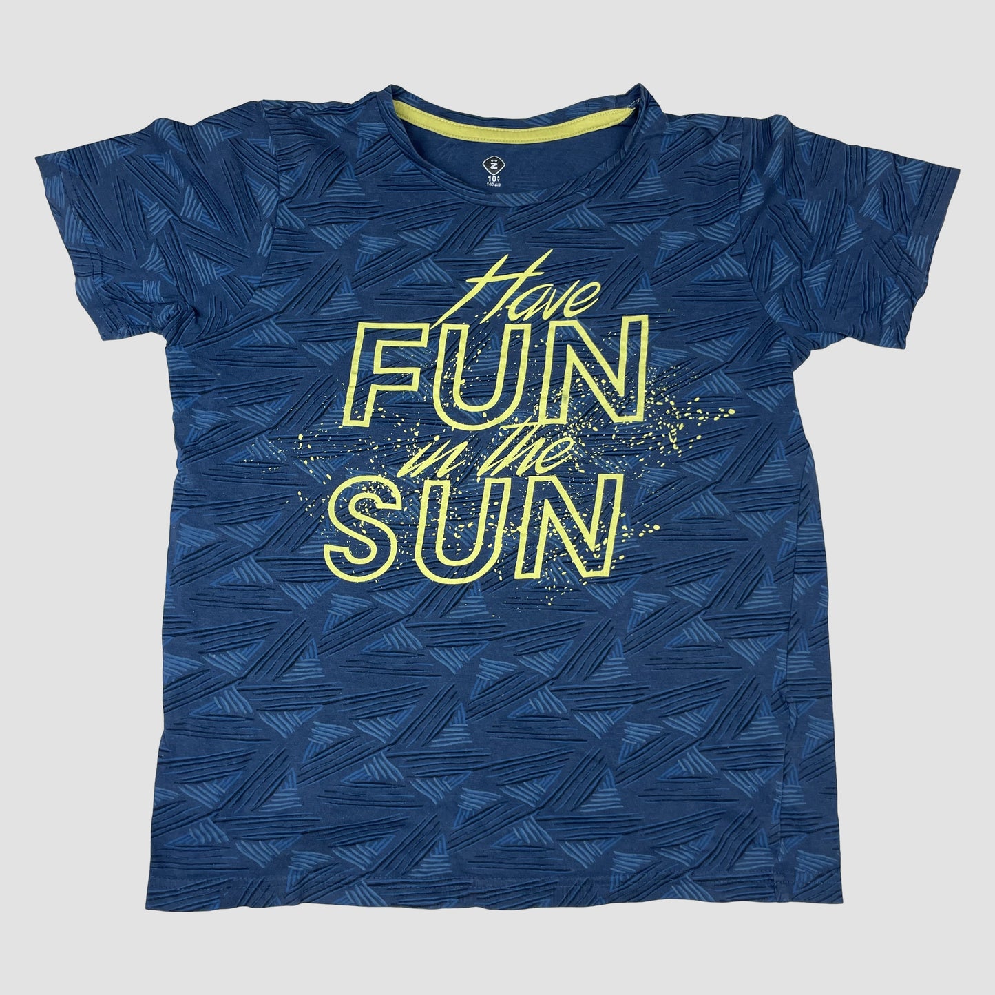 Blaues Kinder-T-Shirt mit gelbem Schriftprint „Have FUN in the SUN“, Größe 140 – front