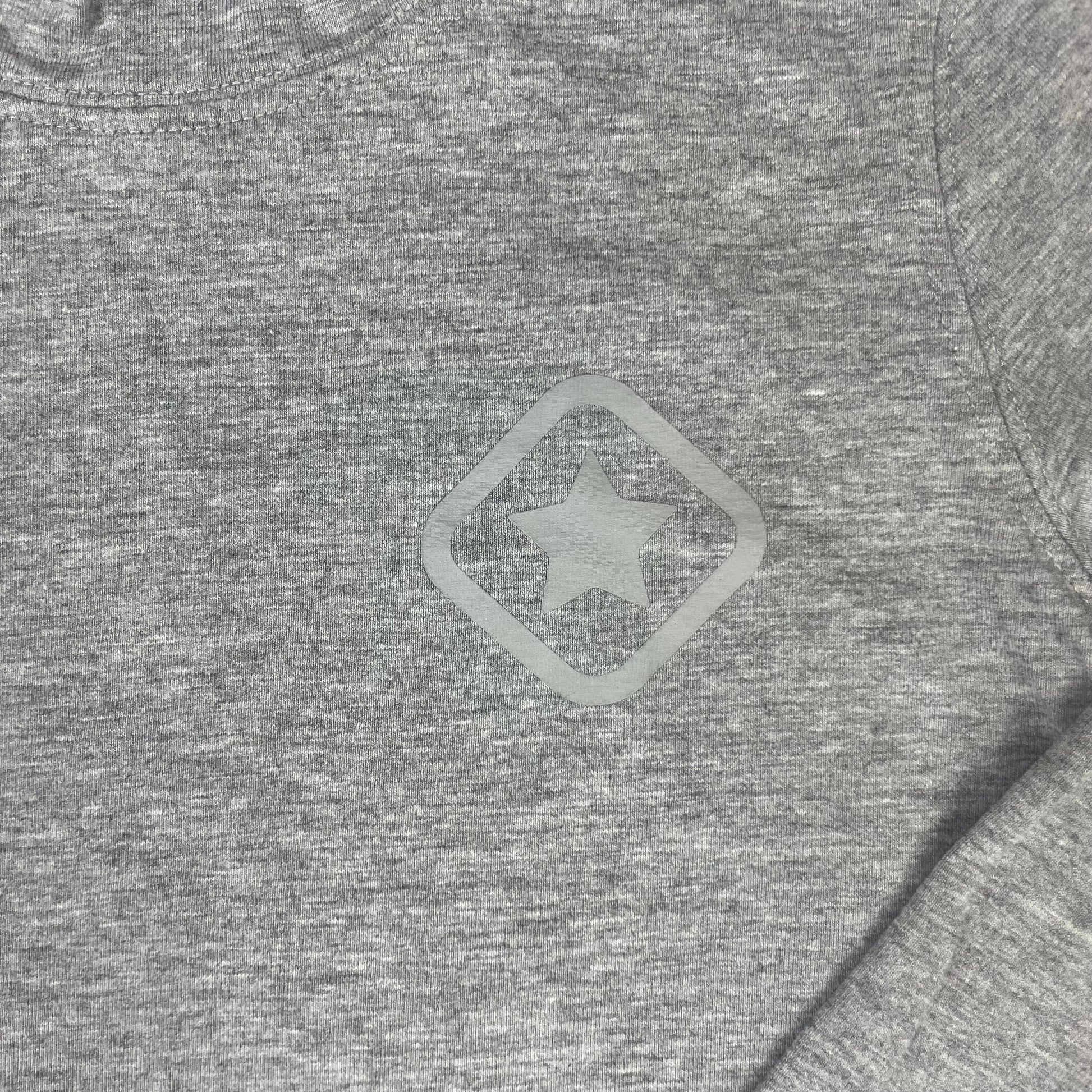 Graues Rollkragen-Langarmshirt von lupilu, Größe 122/128 – detail