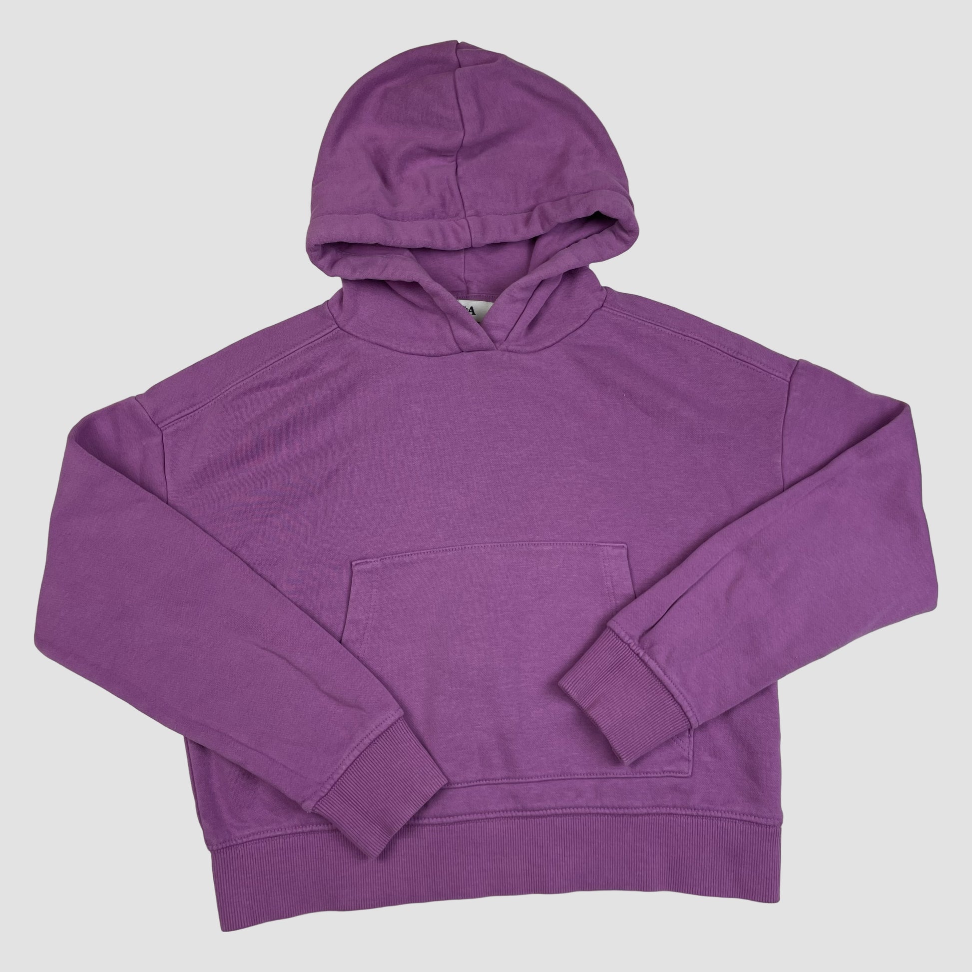 Lila C&A Kapuzenpullover in Größe 140 mit Kängurutasche und Rippbündchen – front