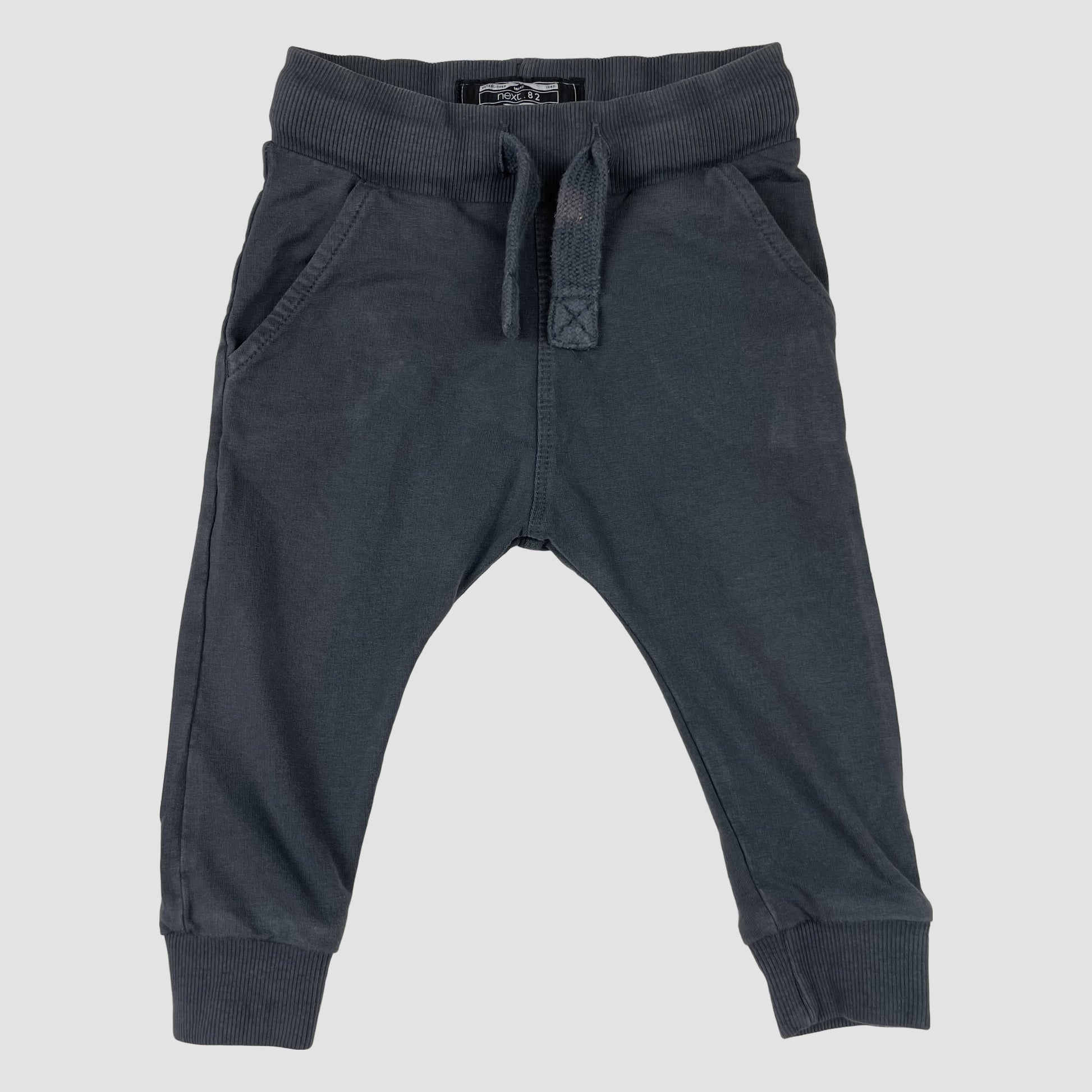 Dunkelgraue Baby-Jogginghose von Next, Größe 9–12 Monate – front