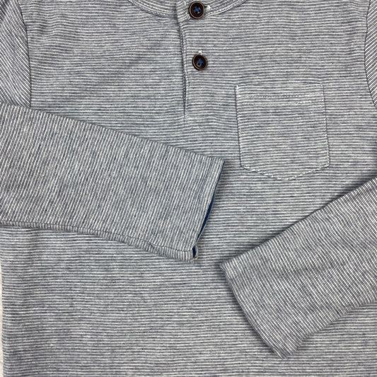 Graues gestreiftes Langarm-Henleyshirt von M&S, Größe 110 (4–5 Jahre) – detail
