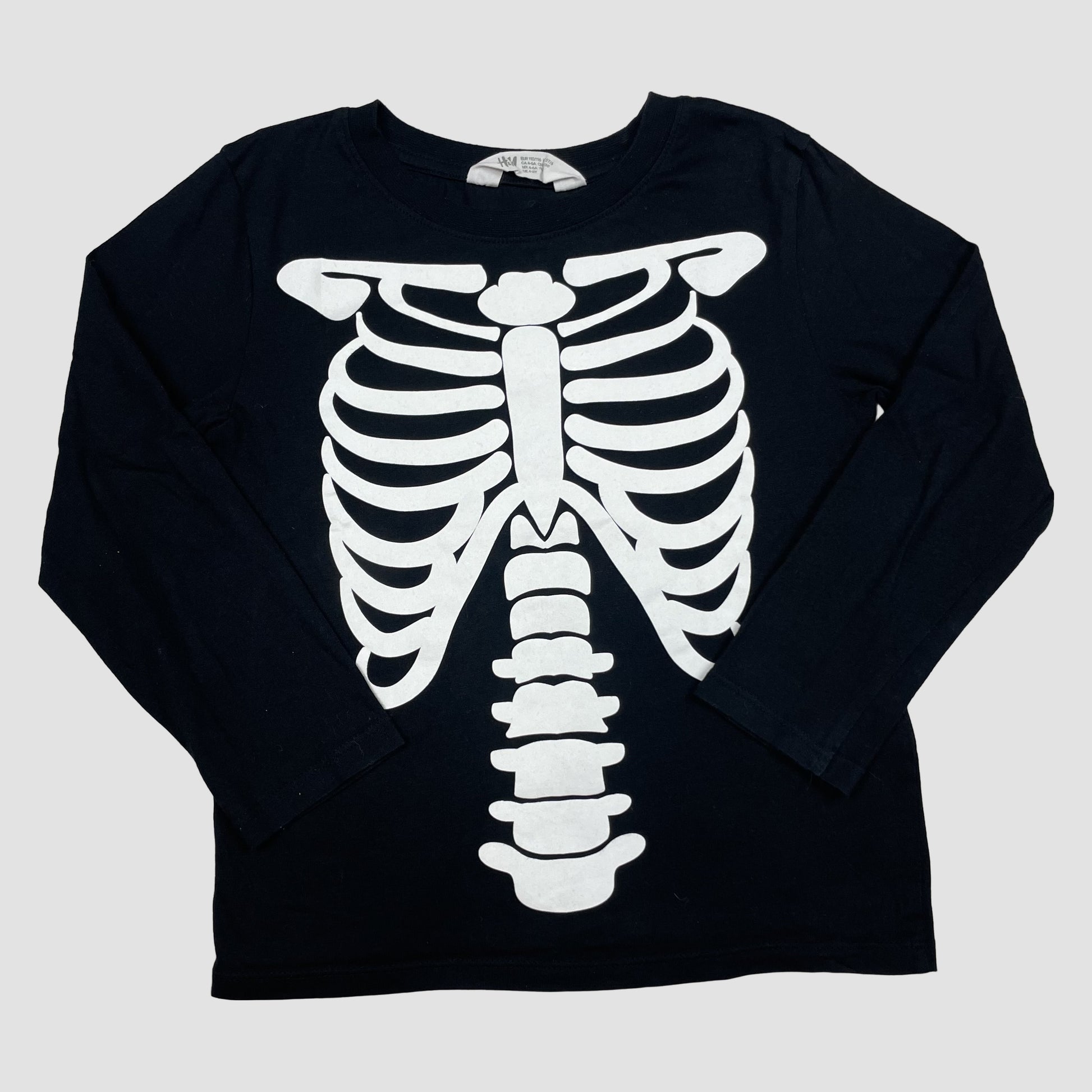 Schwarzes H&M Langarmshirt mit weißem Skelett-Print, Größe 110/116
