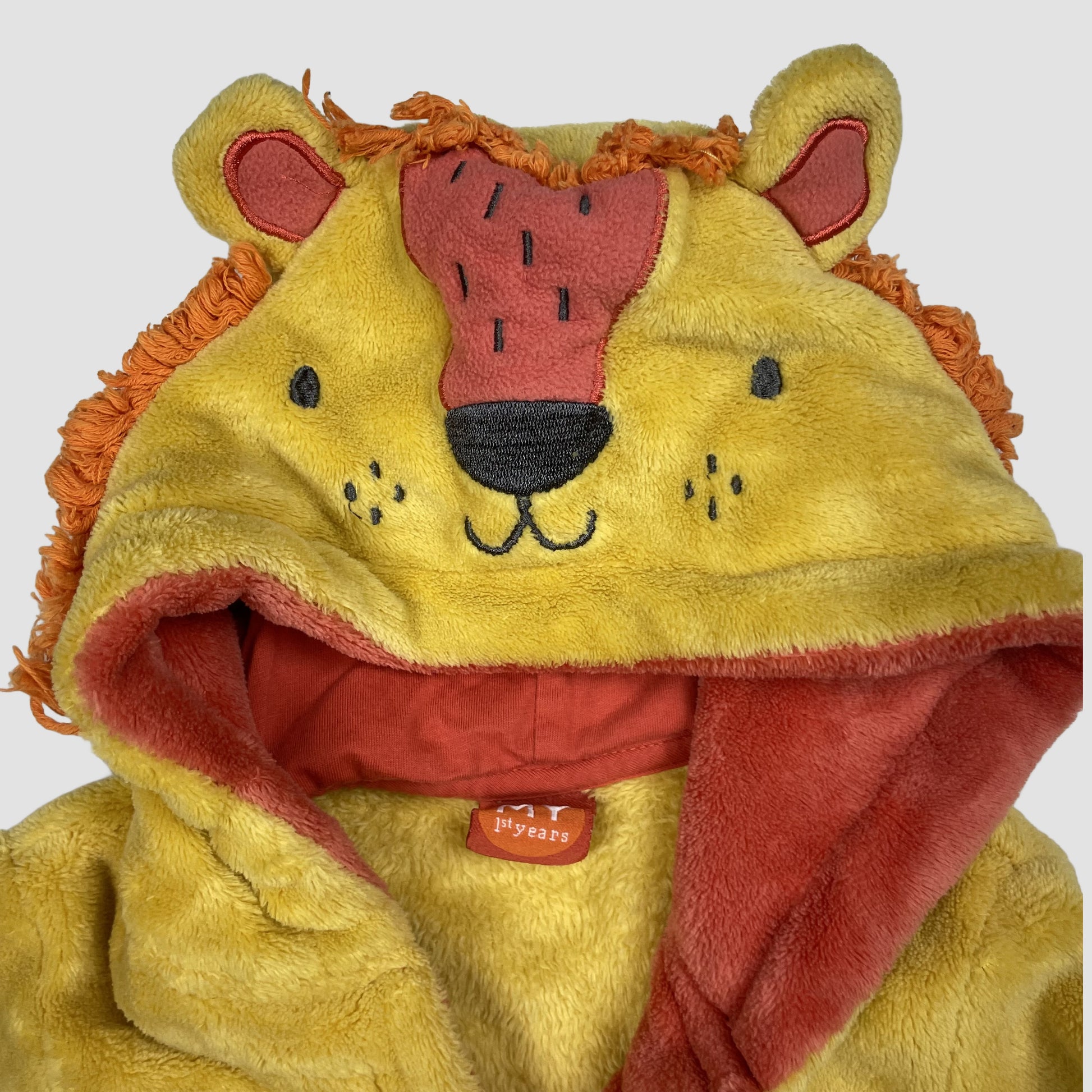 Gelber Kinder-Bademantel mit Löwenkapuze und Stickerei, Größe 6–12 Monate – button