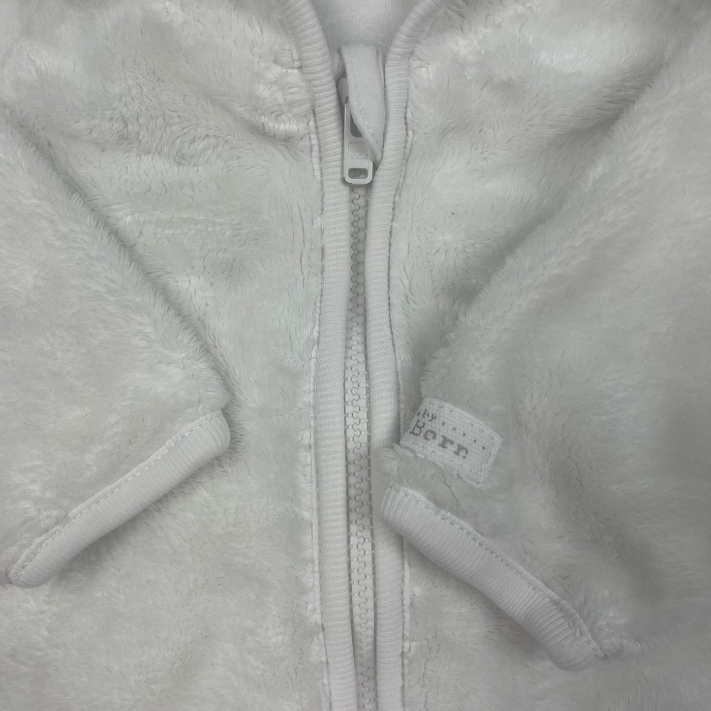 Weiße Fleece-Babyjacke von Lindex mit Kapuze und Ohren, Größe 62 – detail