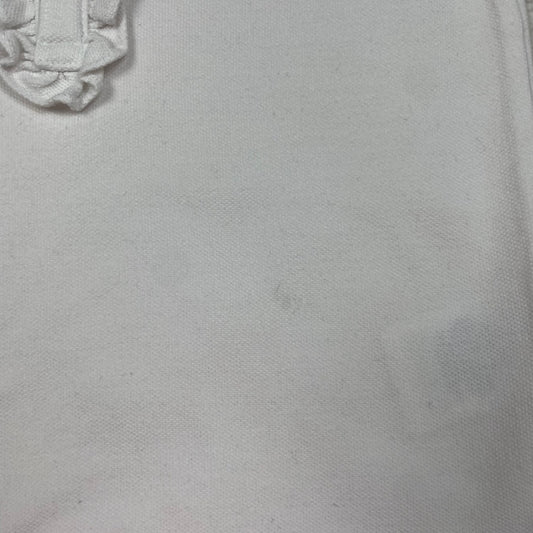 Weißes Polo-T-Shirt für Mädchen mit Rüschen und kurzer Knopfleiste – detail