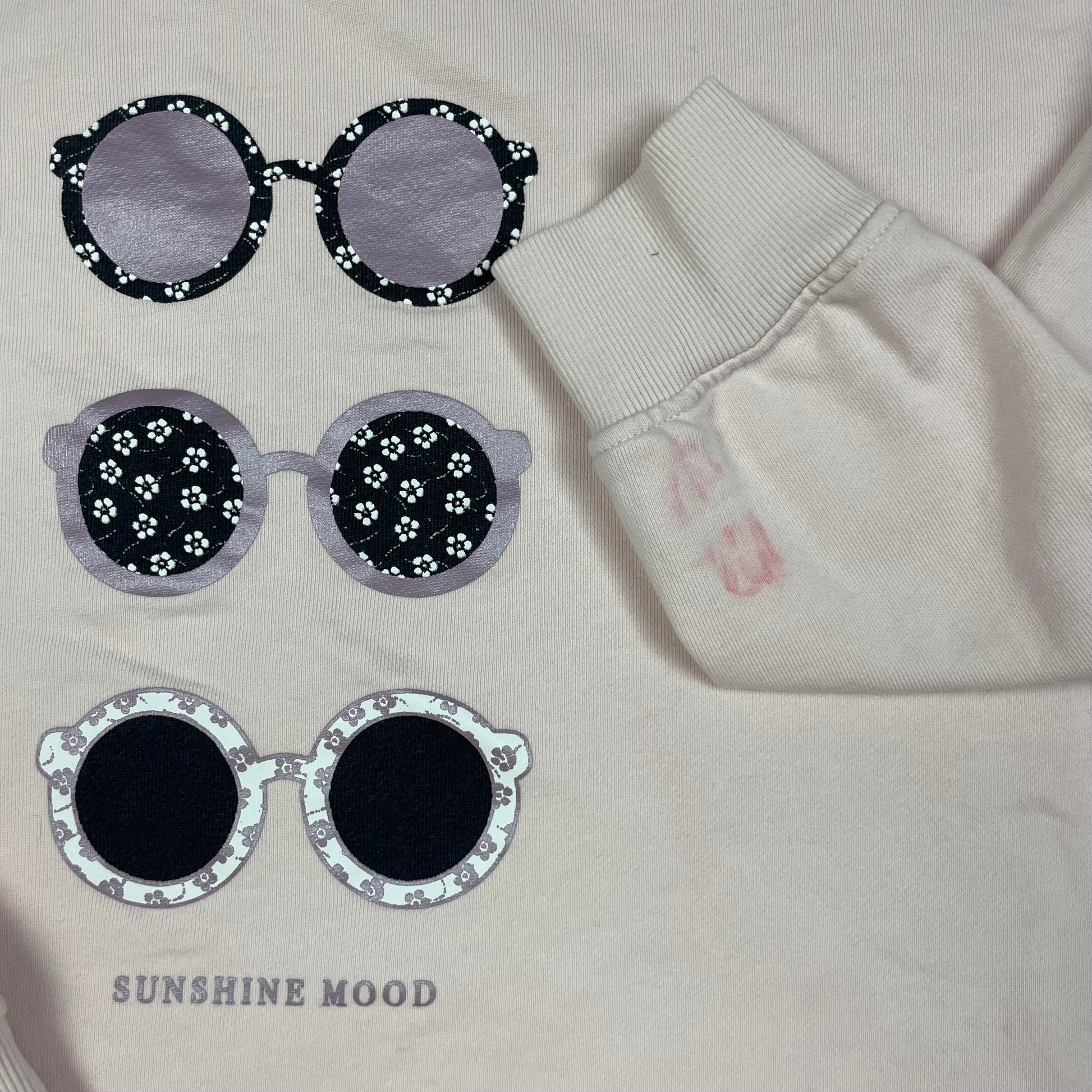 Rosa Sweatshirt mit Sonnenbrillen-Print, Größe 152 (11–12 Jahre) – sleeve