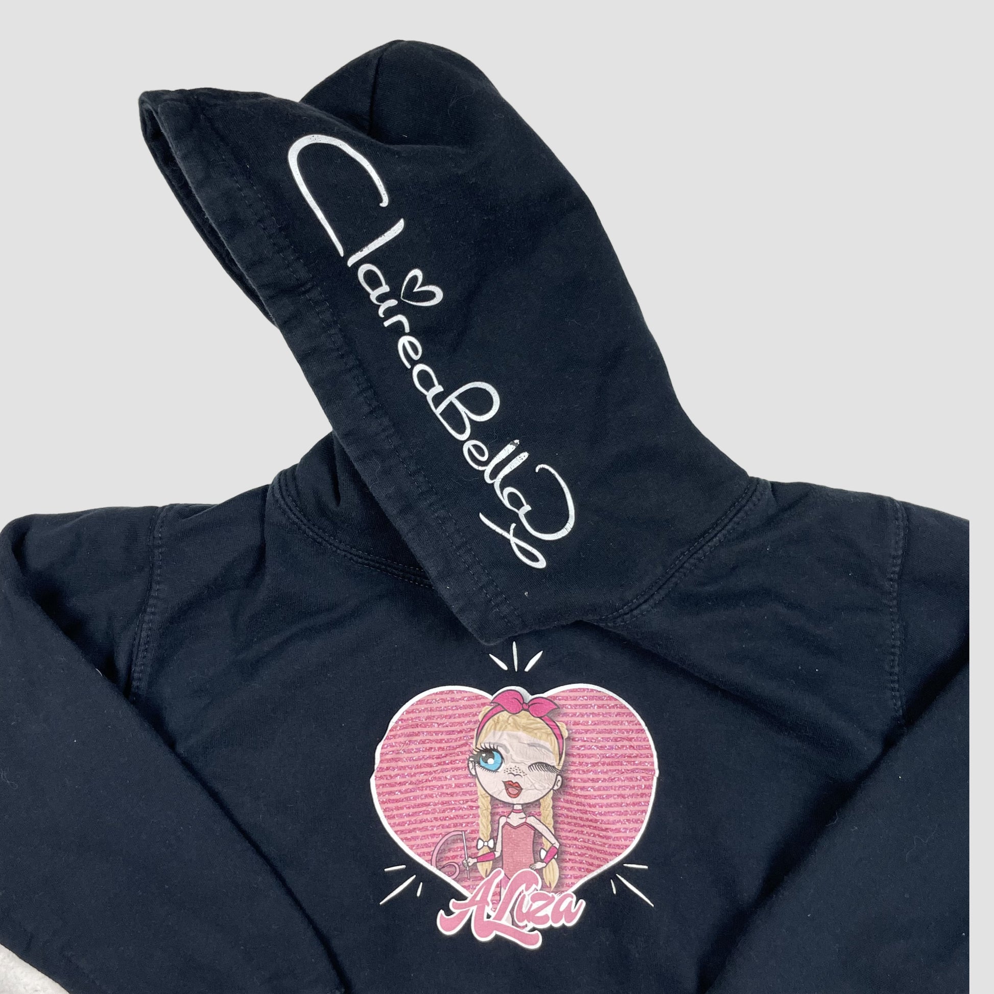 Schwarzer Kinder-Hoodie mit Herz-Print und Kapuze, Größe 7–8 Jahre – detail