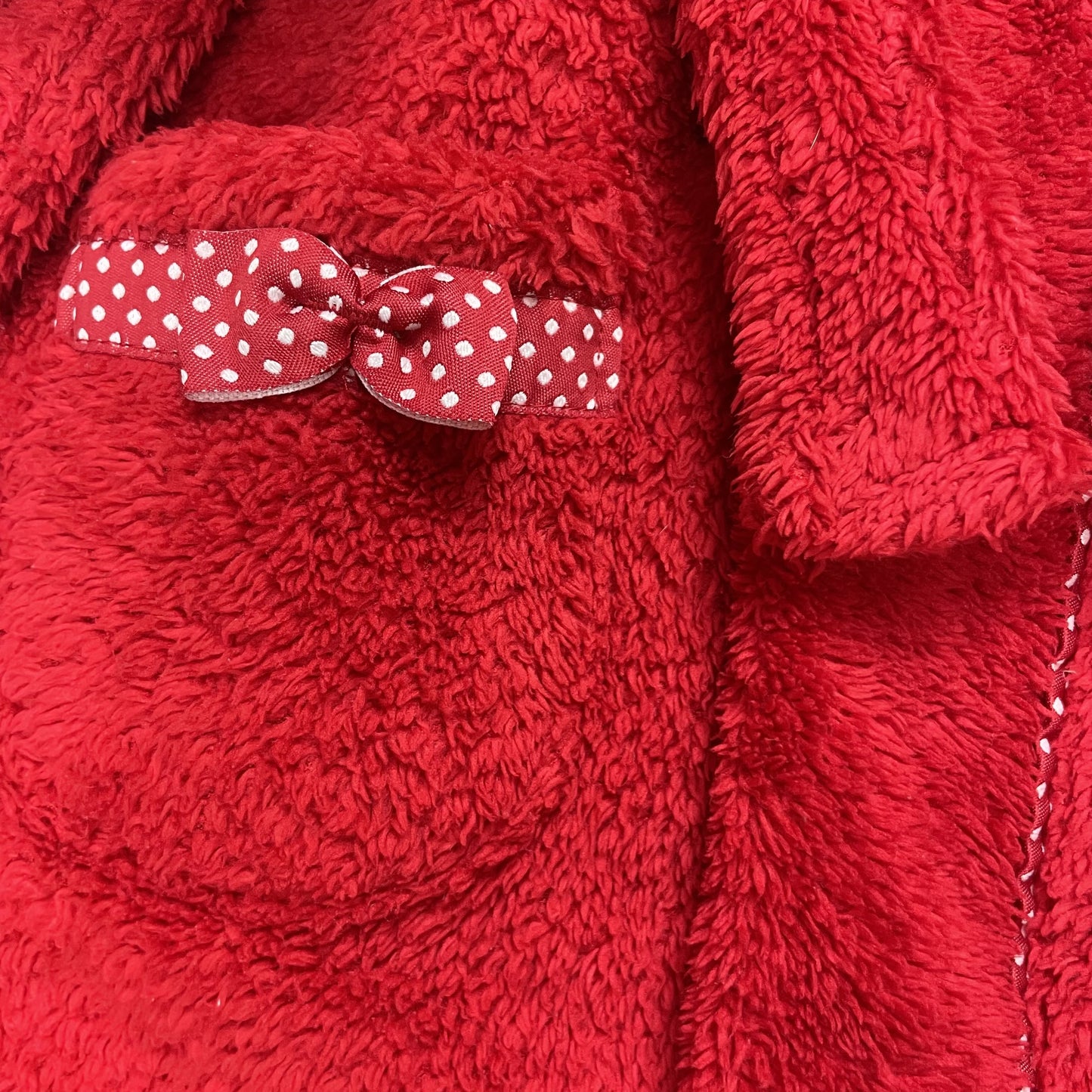 Roter Kinder-Bademantel mit Minnie-Maus-Details, Kapuze und Gürtel – pocket
