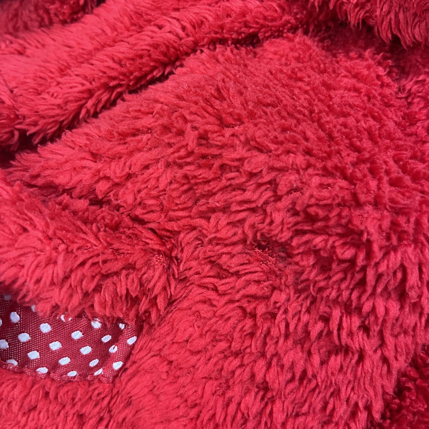 Roter Kinder-Bademantel mit Minnie-Maus-Details, Kapuze und Gürtel – fabric