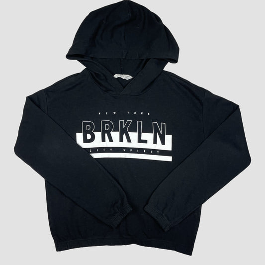 Schwarzer Hoodie mit BRKLN-Aufdruck, Größe 158/164, von H&M – front