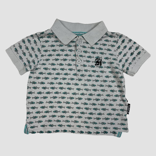 Graues Baby-Poloshirt mit Haifischmuster, kurze Ärmel, Größe 9–12 Monate – front