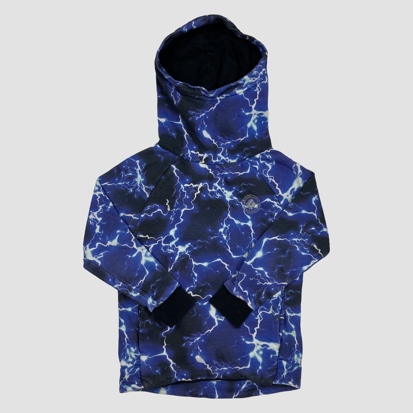 Blauer Kinder-Hoodie mit Blitzmuster, Größe 122 – front