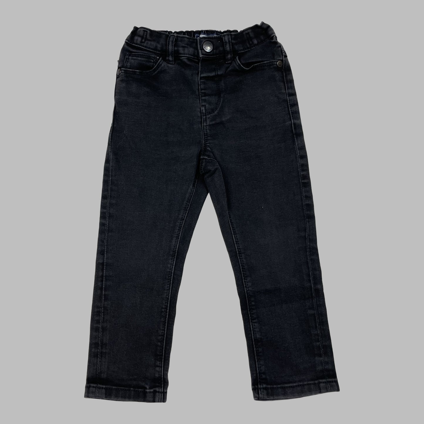 Schwarze Jeanshose für Kleinkinder mit elastischem Bund und 5-Pocket-Design, Größe 92 – front