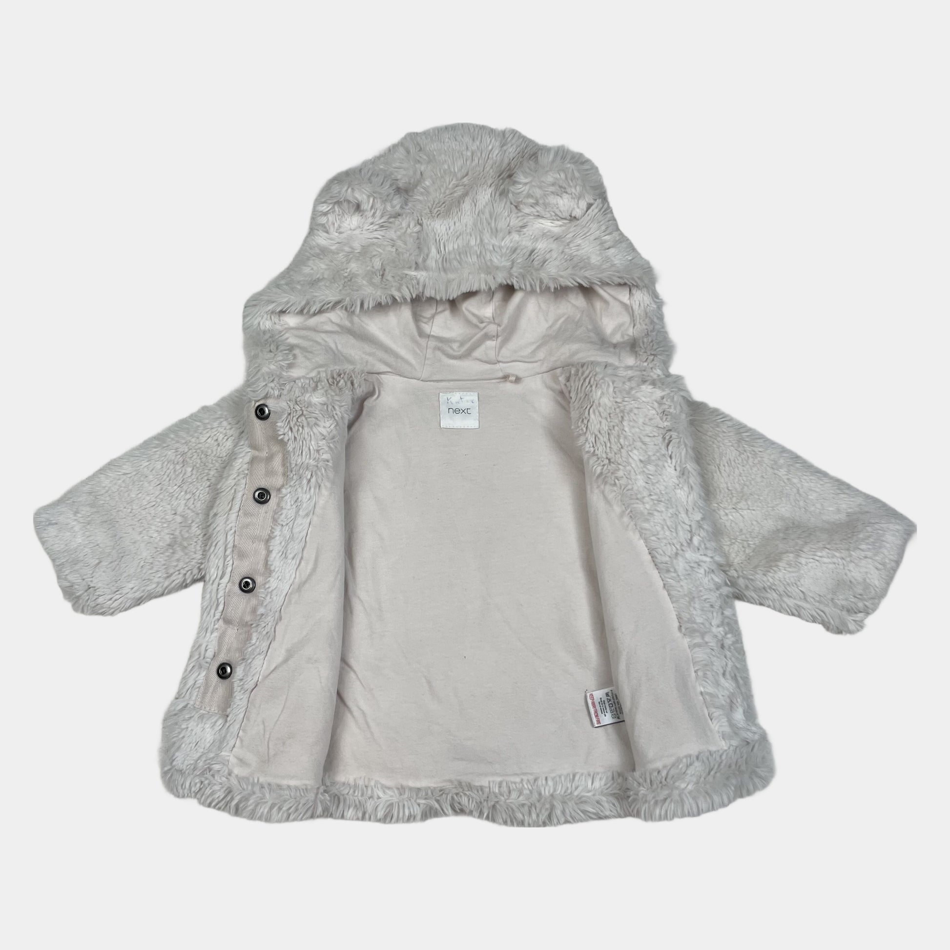 Hellgraue Kunstfell-Babyjacke mit Kapuze und Ohren, Größe 9–12 Monate – inside