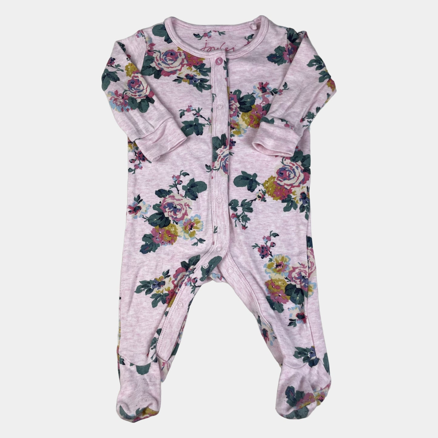 Rosa geblümter Schlafoverall aus Baumwolle mit Druckknöpfen, Größe 0–3 Monate – front