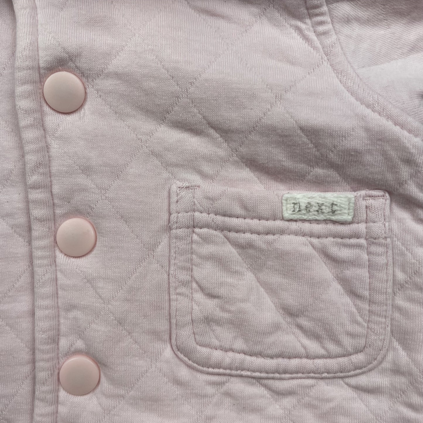 Rosa gesteppte Baby-Kapuzenjacke mit Druckknöpfen und Taschen, Größe bis 1 Monat – pocket