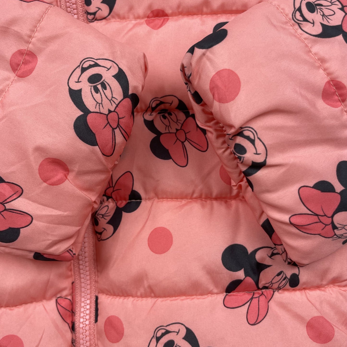 Rosa Steppjacke mit Kapuze, Ohren und Schleife, Minnie-Print, Größe 9–12 Monate – sleeve