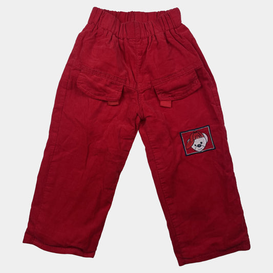 Rote Cordhose für Kleinkinder mit Bären-Patch – front
