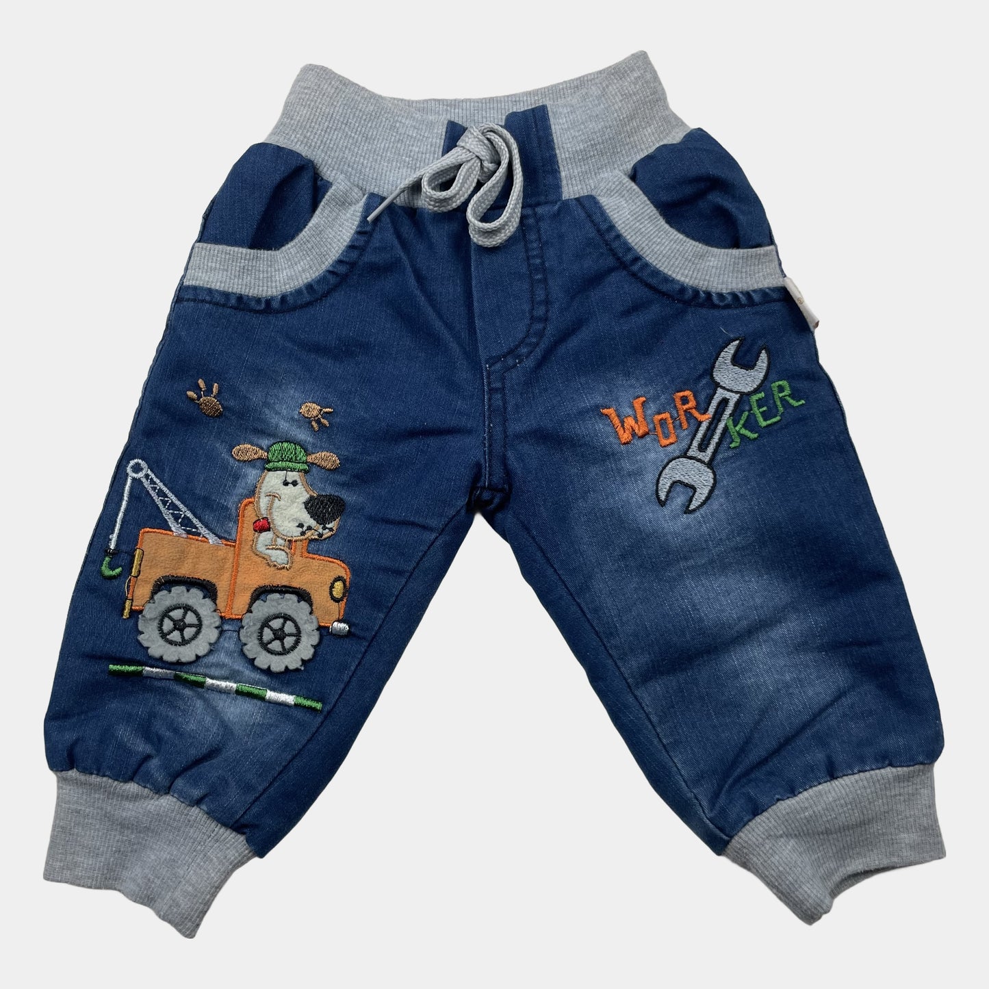 Dunkelblaue Babyhose mit Fleecefutter, grauen Rippbündchen und Auto-/Werkzeug-Stickerei – front