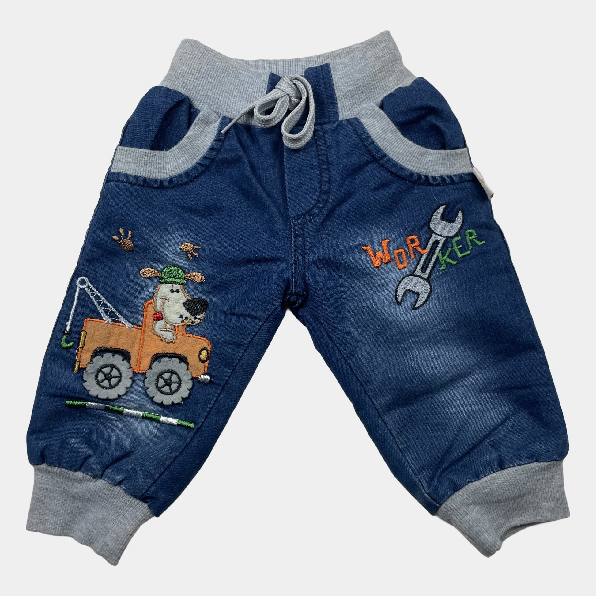 Dunkelblaue Babyhose mit Fleecefutter, grauen Rippbündchen und Auto-/Werkzeug-Stickerei – front