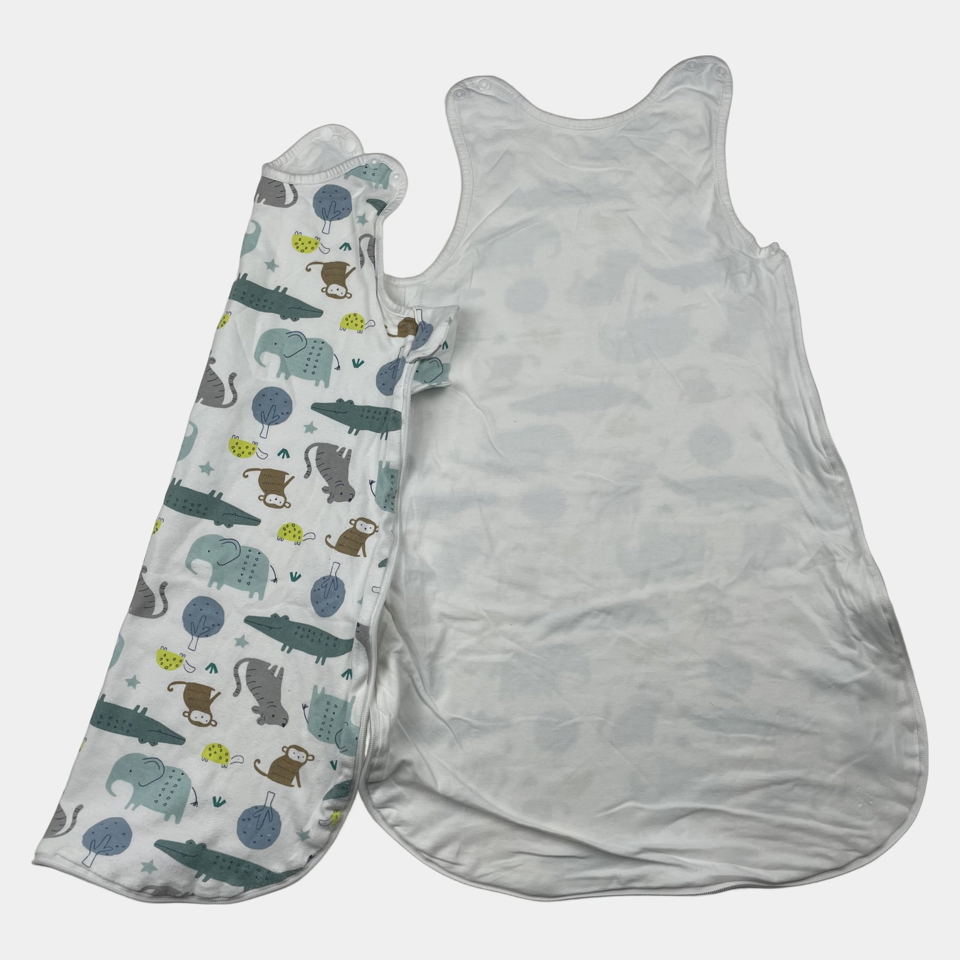 Weißer Babyschlafsack mit Tiermotiv, Größe S, seitlicher Reißverschluss und Druckknöpfe an den Schultern – inside