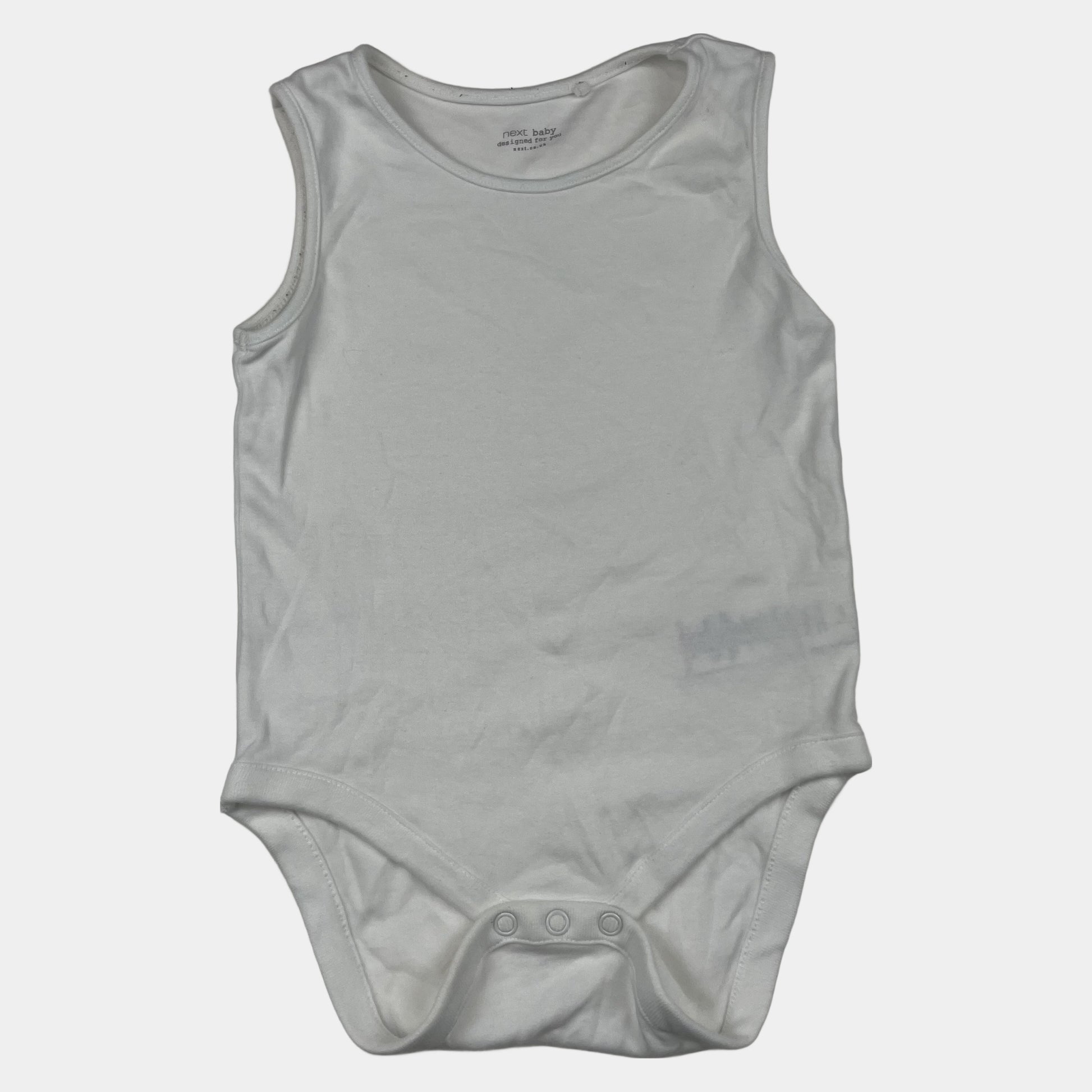 Weißer ärmelloser Body aus Bio-Baumwolle mit Druckknöpfen im Schritt, Größe 12–18 Monate