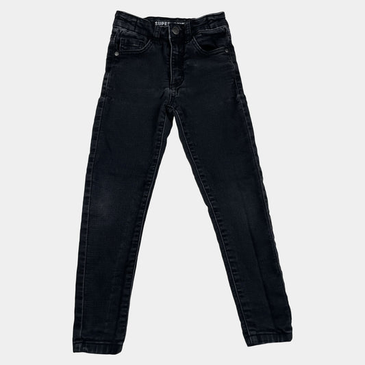 Schwarze Jeans aus Denim mit geraden Beinen und verstellbarem Bund für Kinder. – front