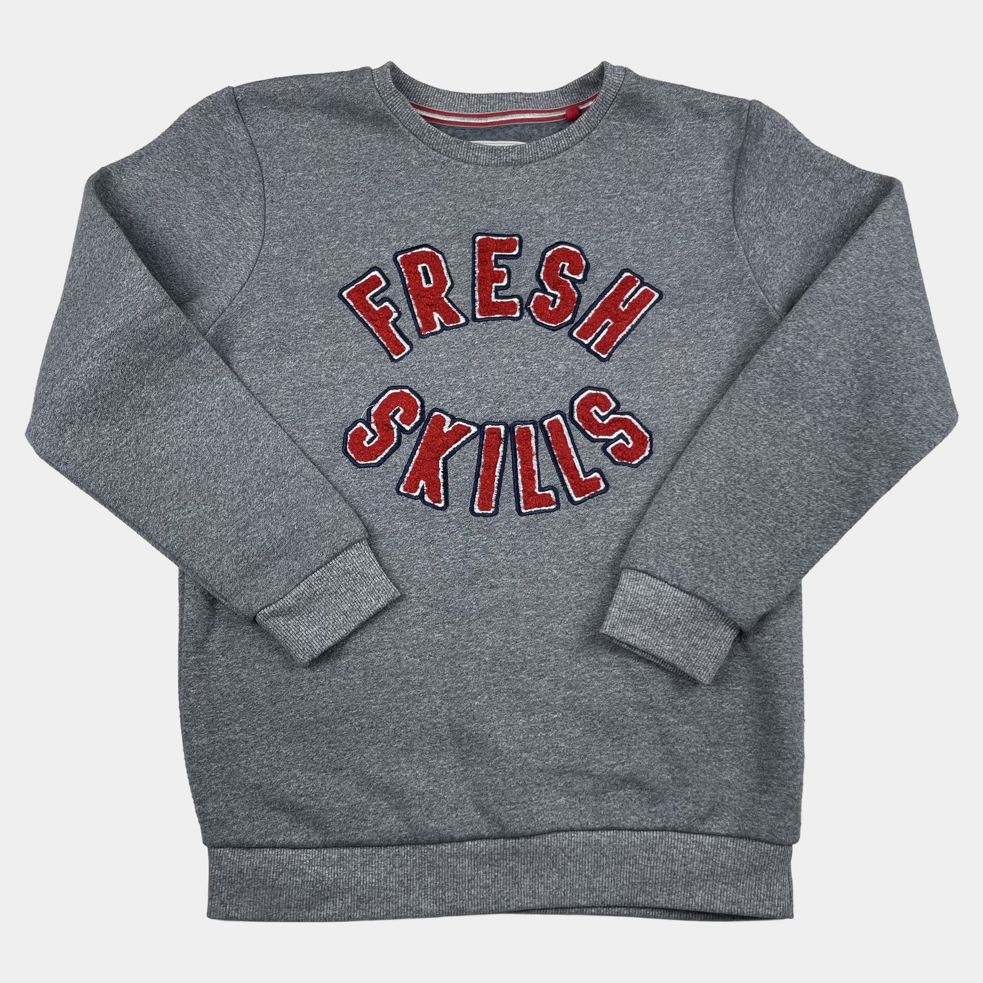 Grauer Pullover mit „Fresh Skills“-Druck für 7 Jahre alte Kinder, Vorderansicht