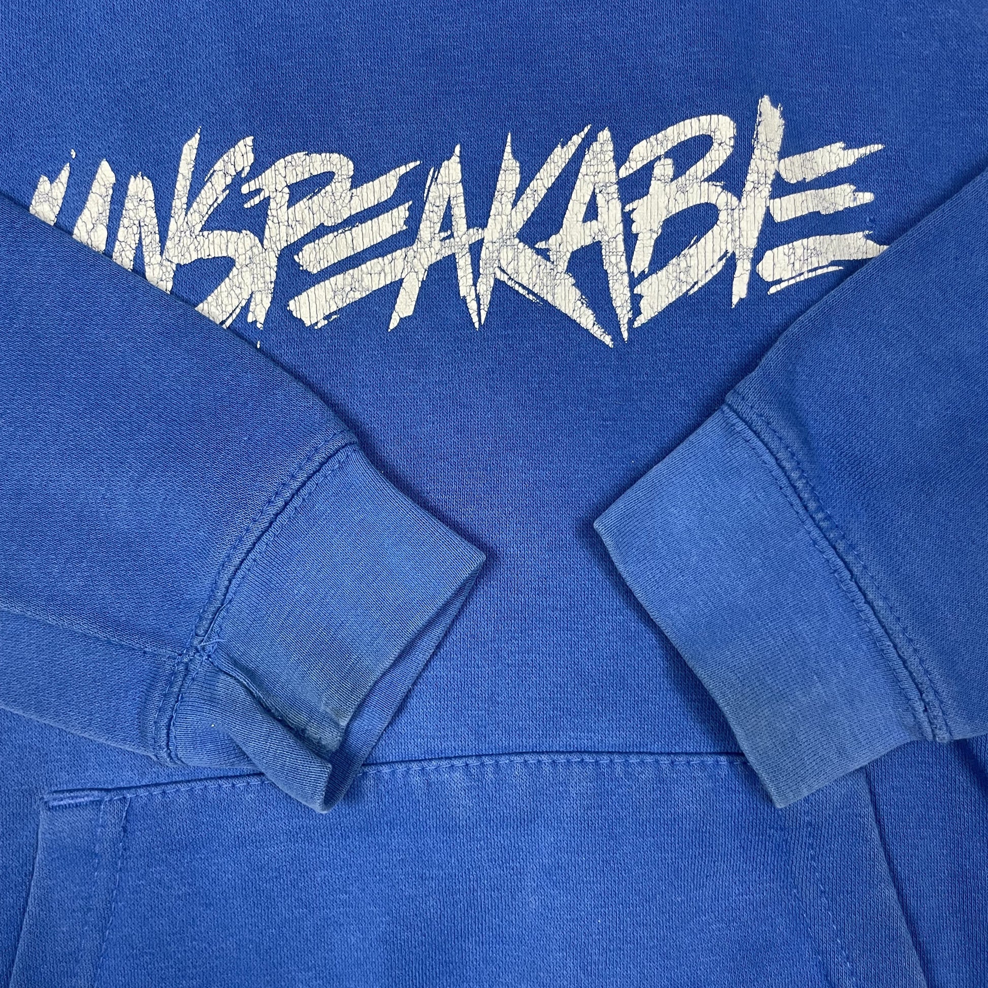 Blaues Kapuzen-Sweatshirt mit Logo-Aufdruck für 9-11 Jahre – detail