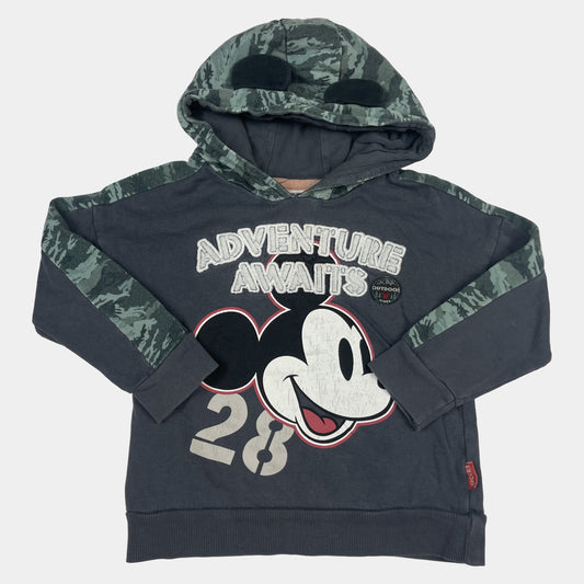 Grauer Kapuzenpullover mit Mickey-Motiv und Aufschrift "Adventure Awaits" – front