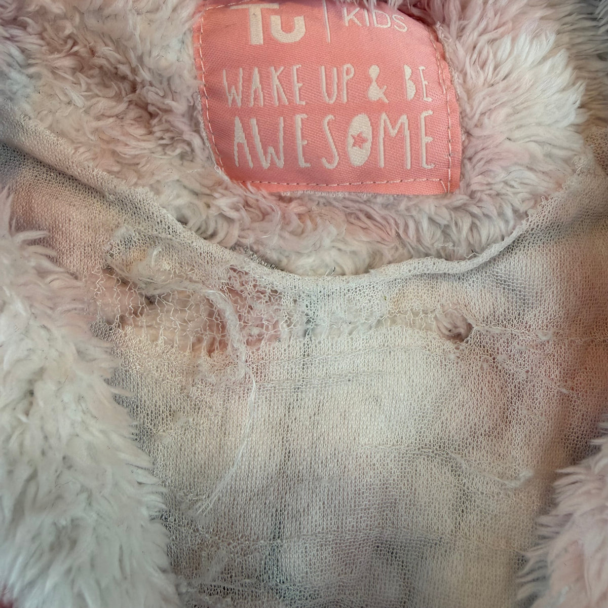 Rosa-weißer Kinder-Bademantel aus Fleece mit Einhorn-Kapuze, Bindegürtel und Taschen – label