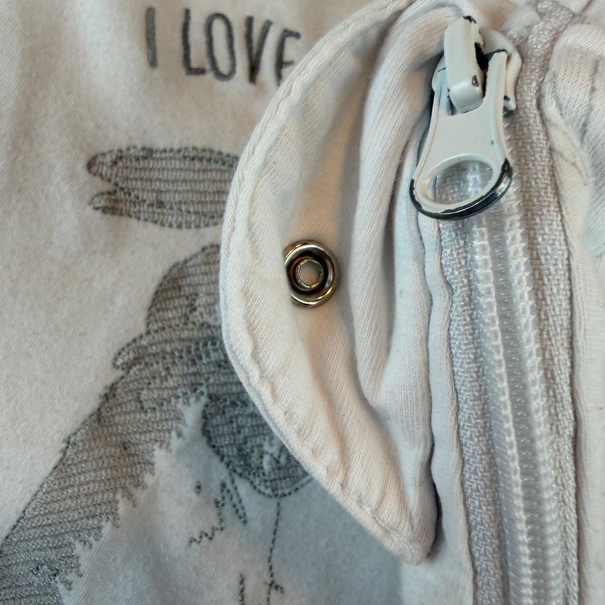 Weißer Baby-Schlafsack mit Hase-Print und seitlichem Reißverschluss – zip