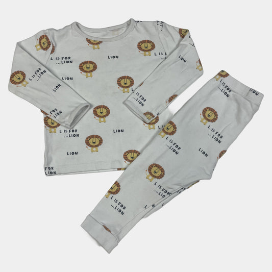 Weißer Baumwoll-Schlafanzug mit Löwenmotiv und langen Ärmeln – front