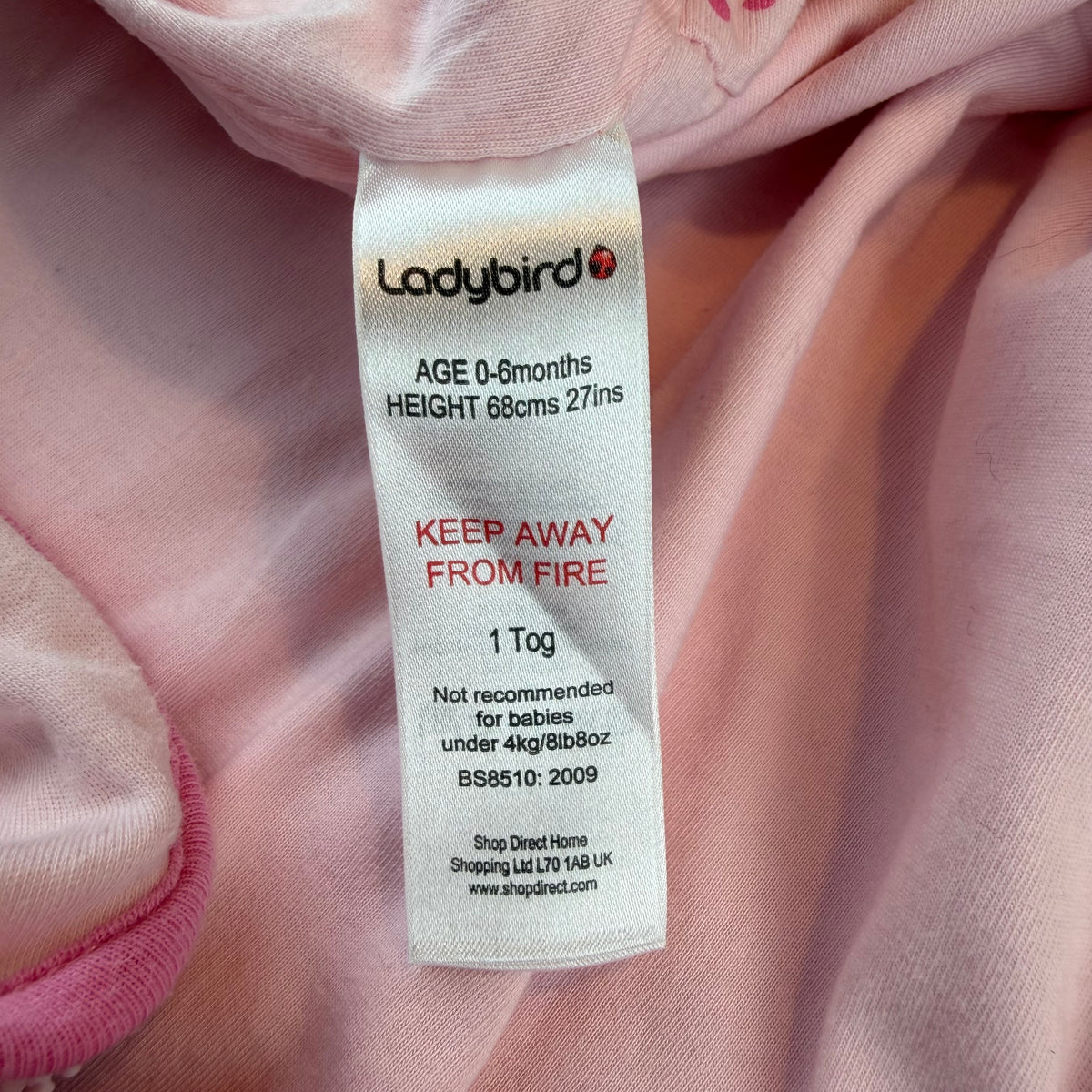 Rosa Baby-Schlafsack aus Baumwolle mit Käfer-Motiv und Druckknöpfen – label
